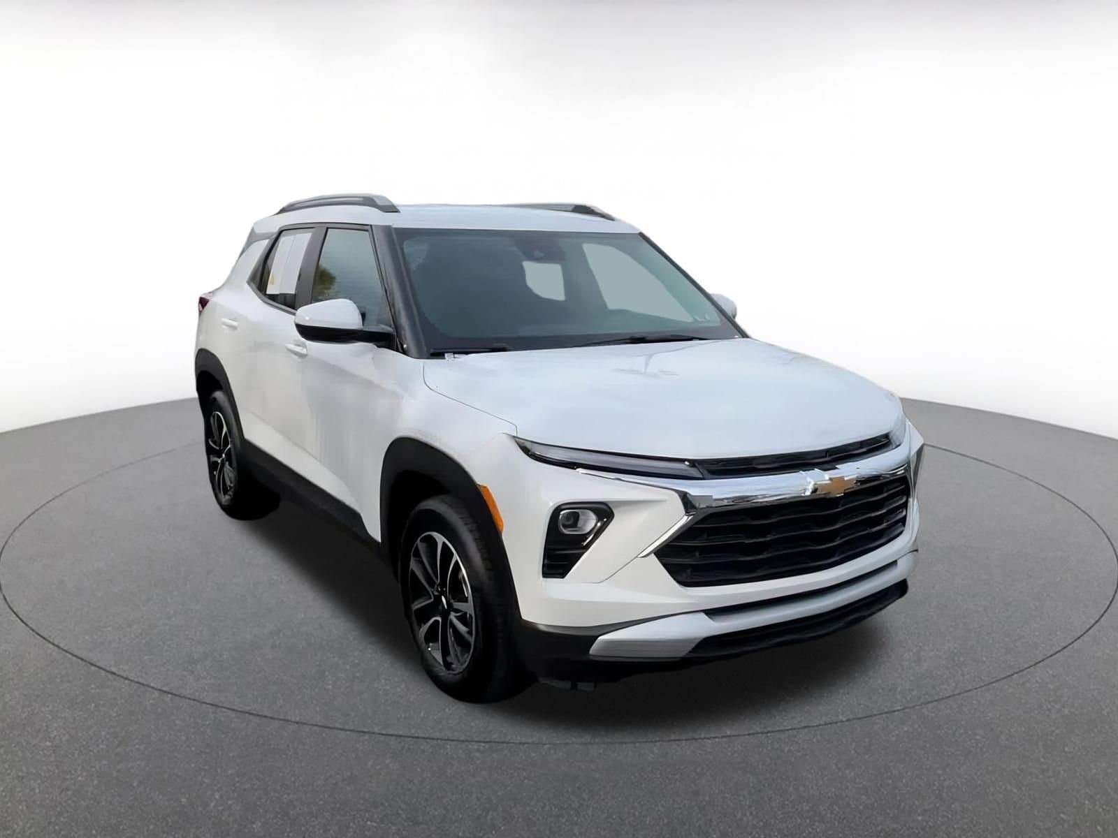 Thumbnail: 2025 Chevrolet TrailBlazer - 3