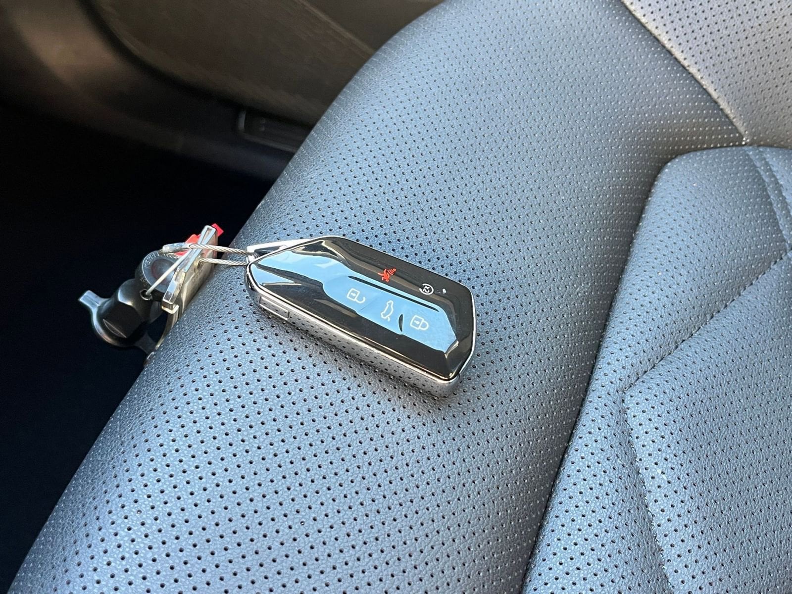 Thumbnail: 2025 Volkswagen Atlas - 23