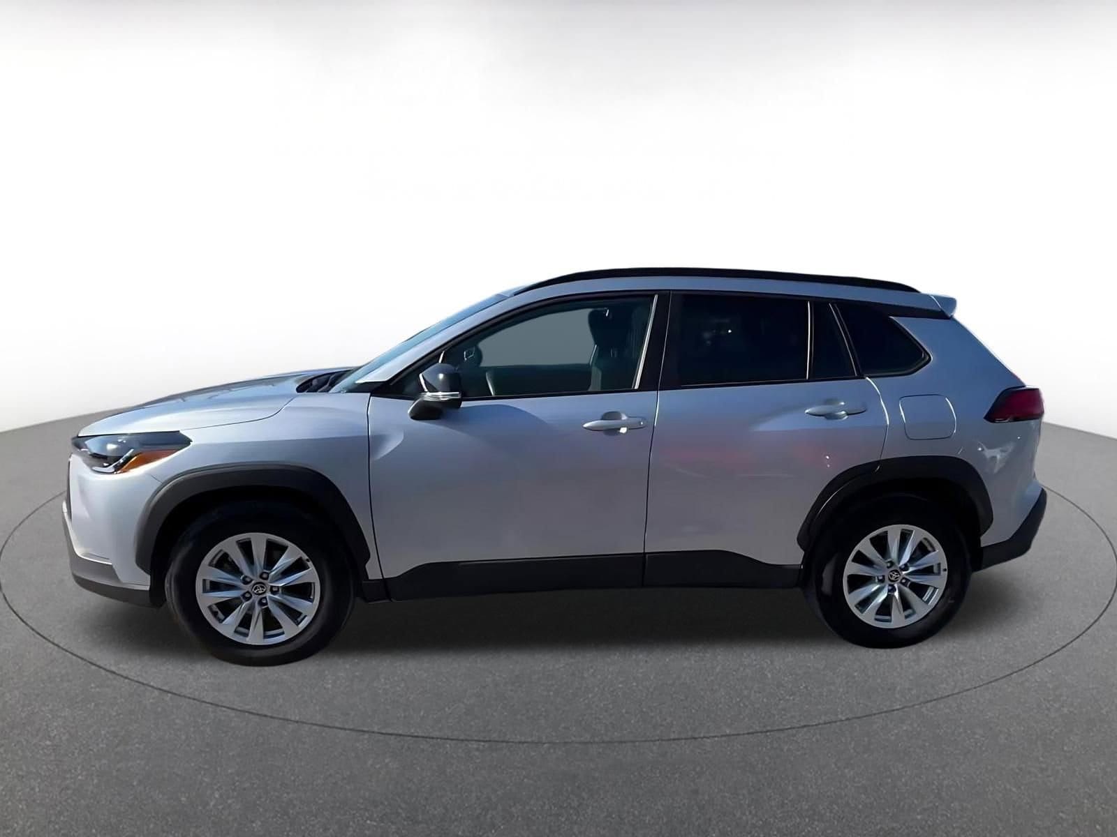 Thumbnail: 2025 Toyota Corolla Cross - 9