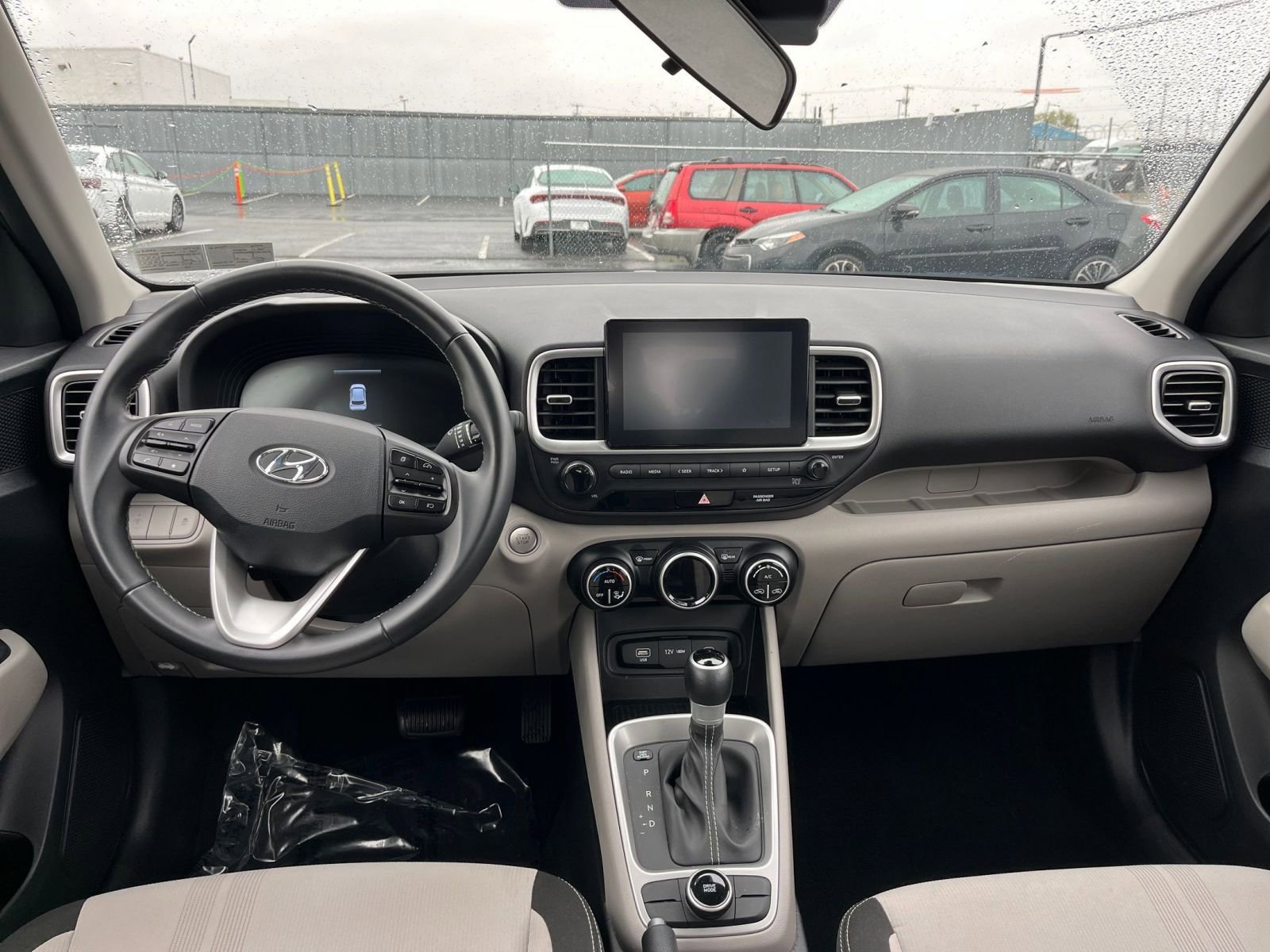 Thumbnail: 2025 Hyundai Venue - 32