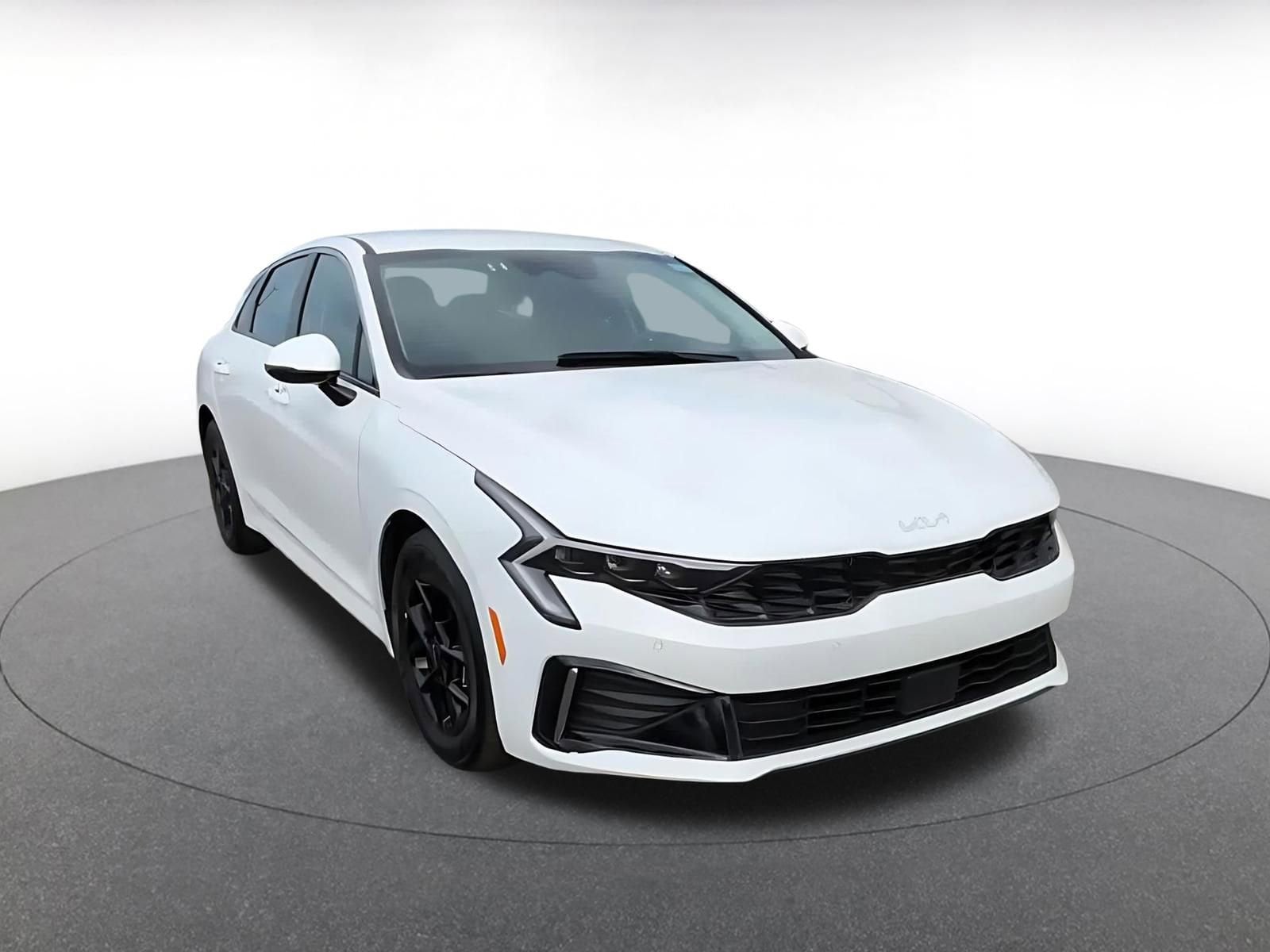 Thumbnail: 2025 Kia K5 - 3