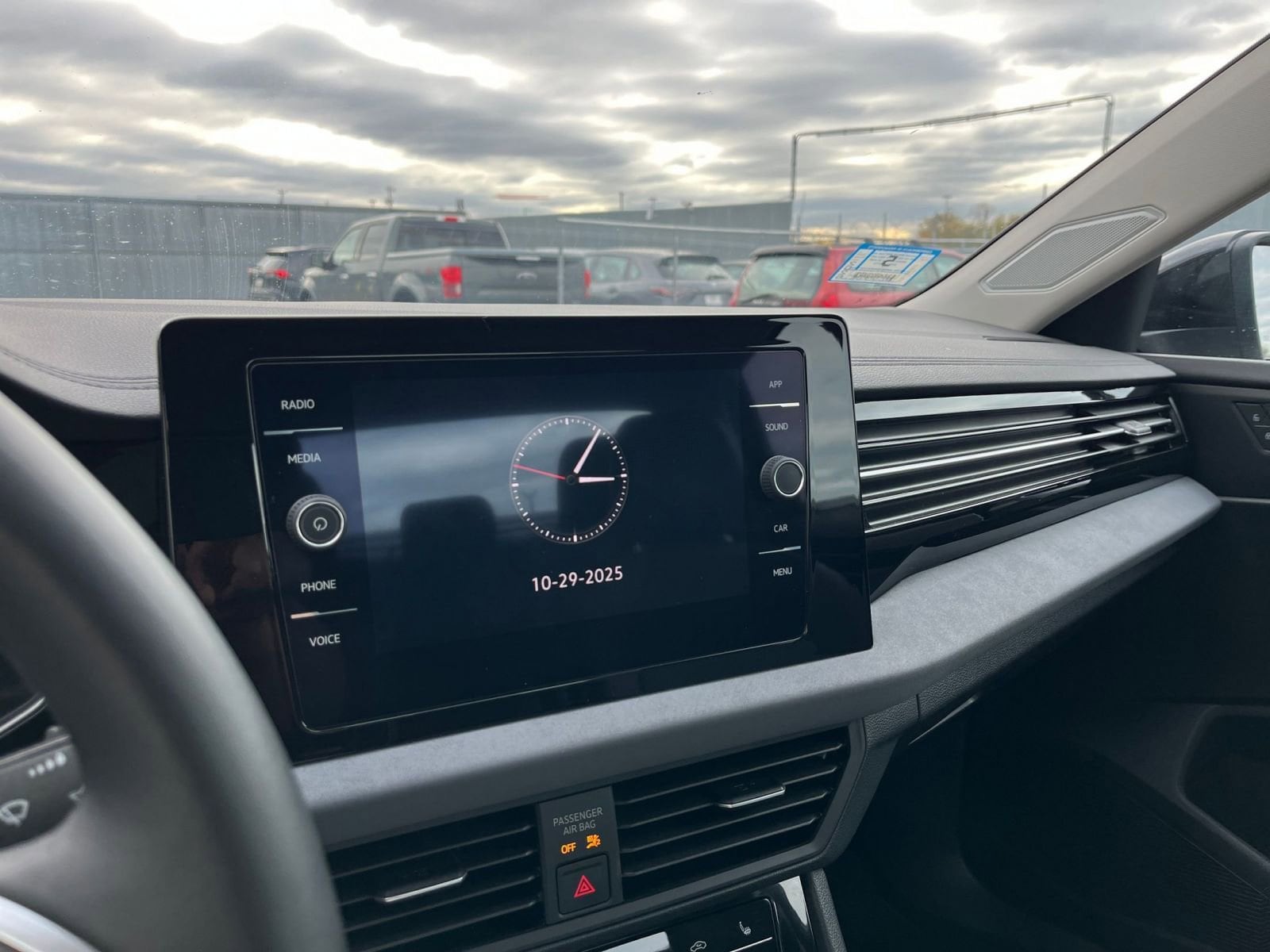 Thumbnail: 2025 Volkswagen Jetta - 21