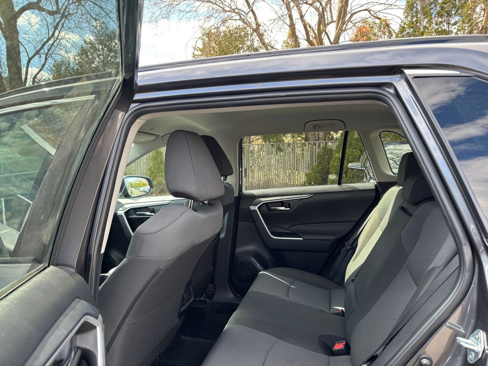 2024 Toyota RAV4 XLE 26