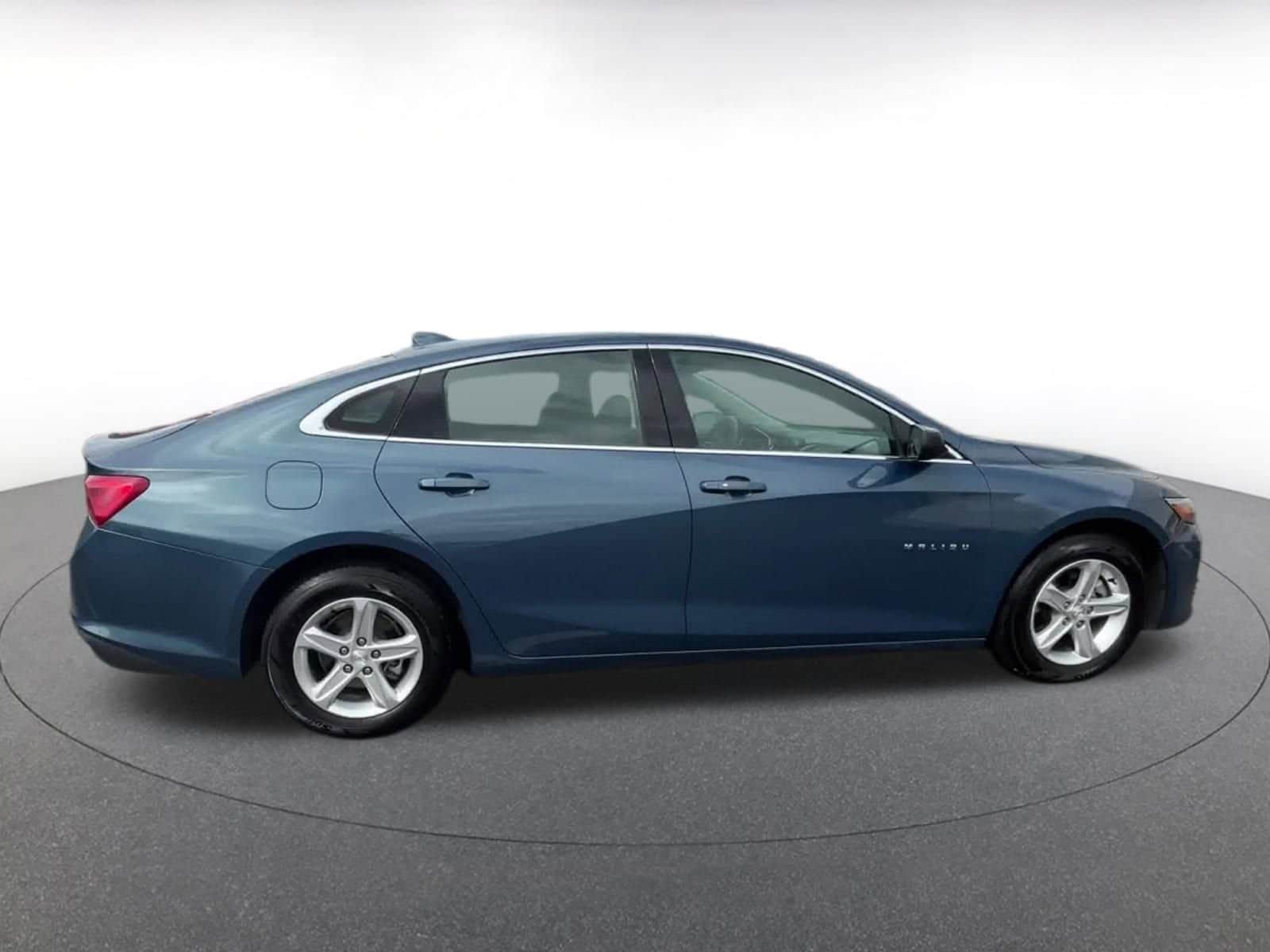 Thumbnail: 2024 Chevrolet Malibu - 16