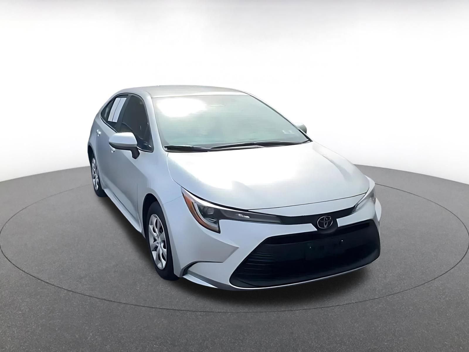 Thumbnail: 2025 Toyota Corolla - 3