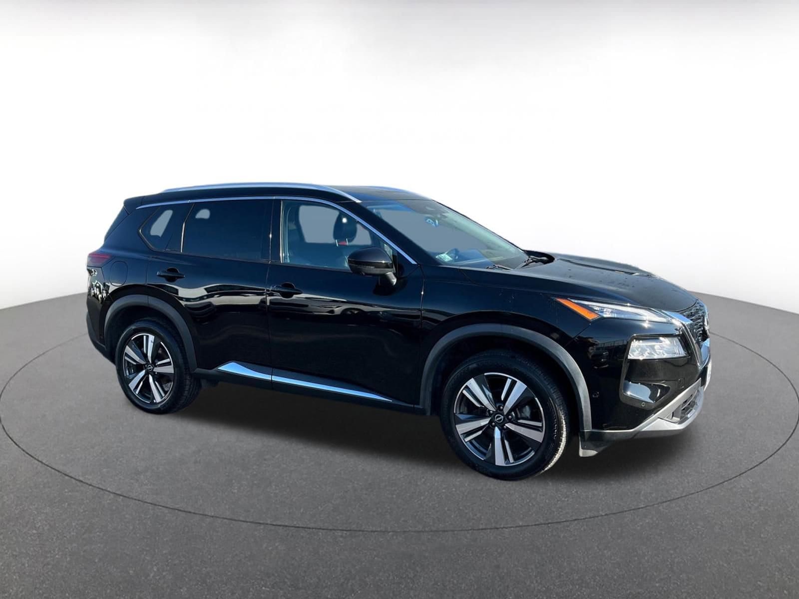 Thumbnail: 2023 Nissan Rogue - 1