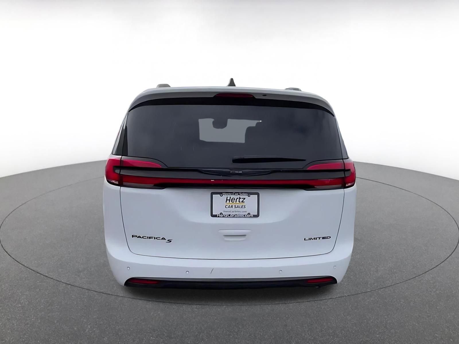 Thumbnail: 2025 Chrysler Pacifica - 12