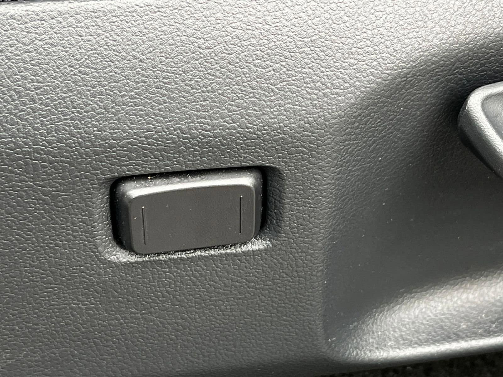 Thumbnail: 2025 Toyota 4Runner - 22