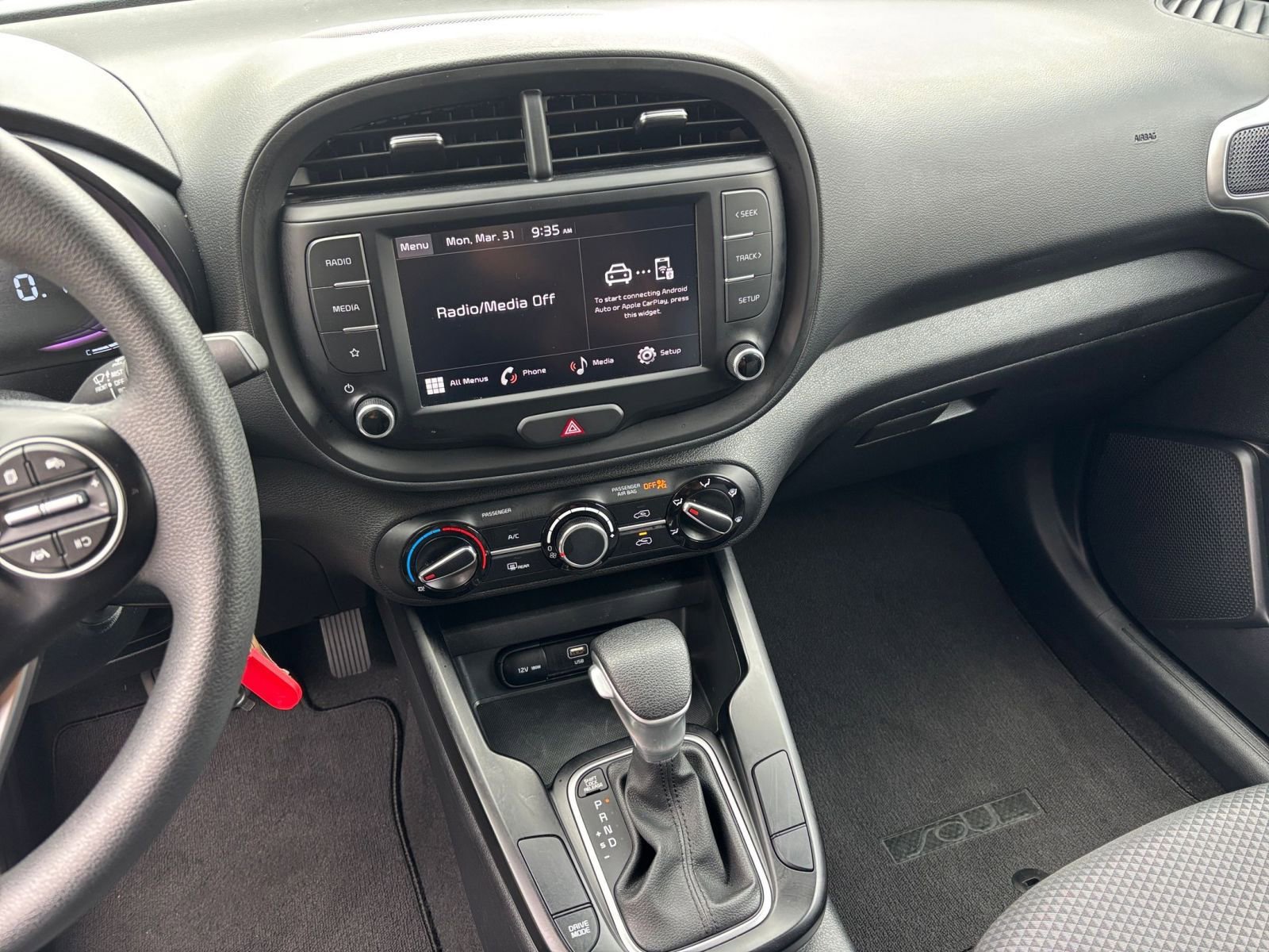 2024 Kia Soul LX 18