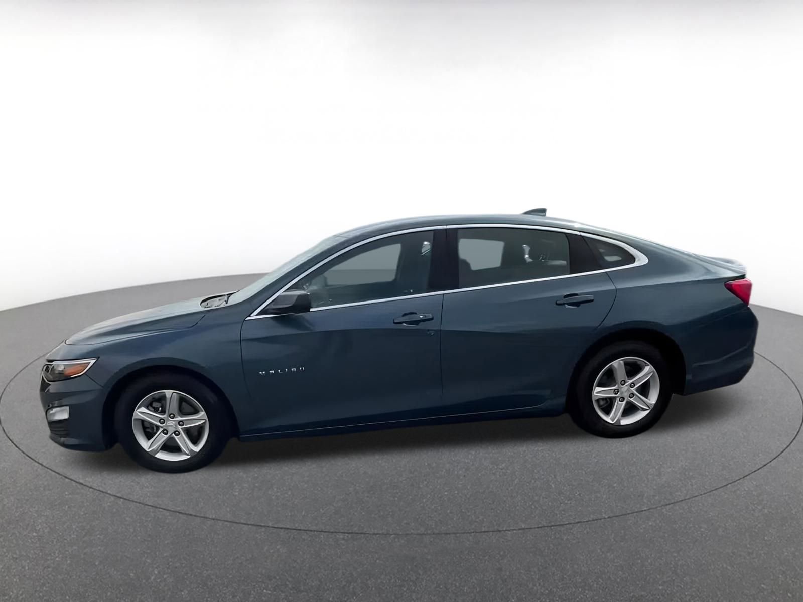 Thumbnail: 2024 Chevrolet Malibu - 9