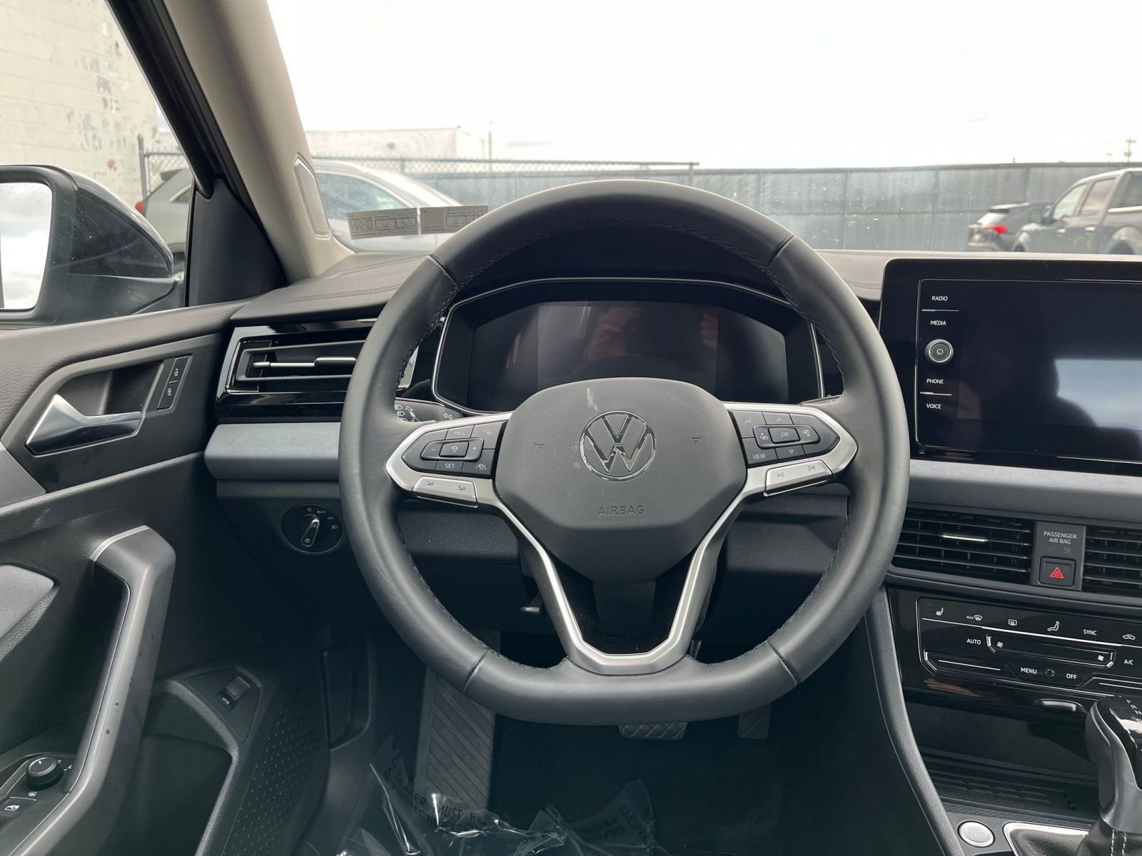 Thumbnail: 2025 Volkswagen Jetta - 27