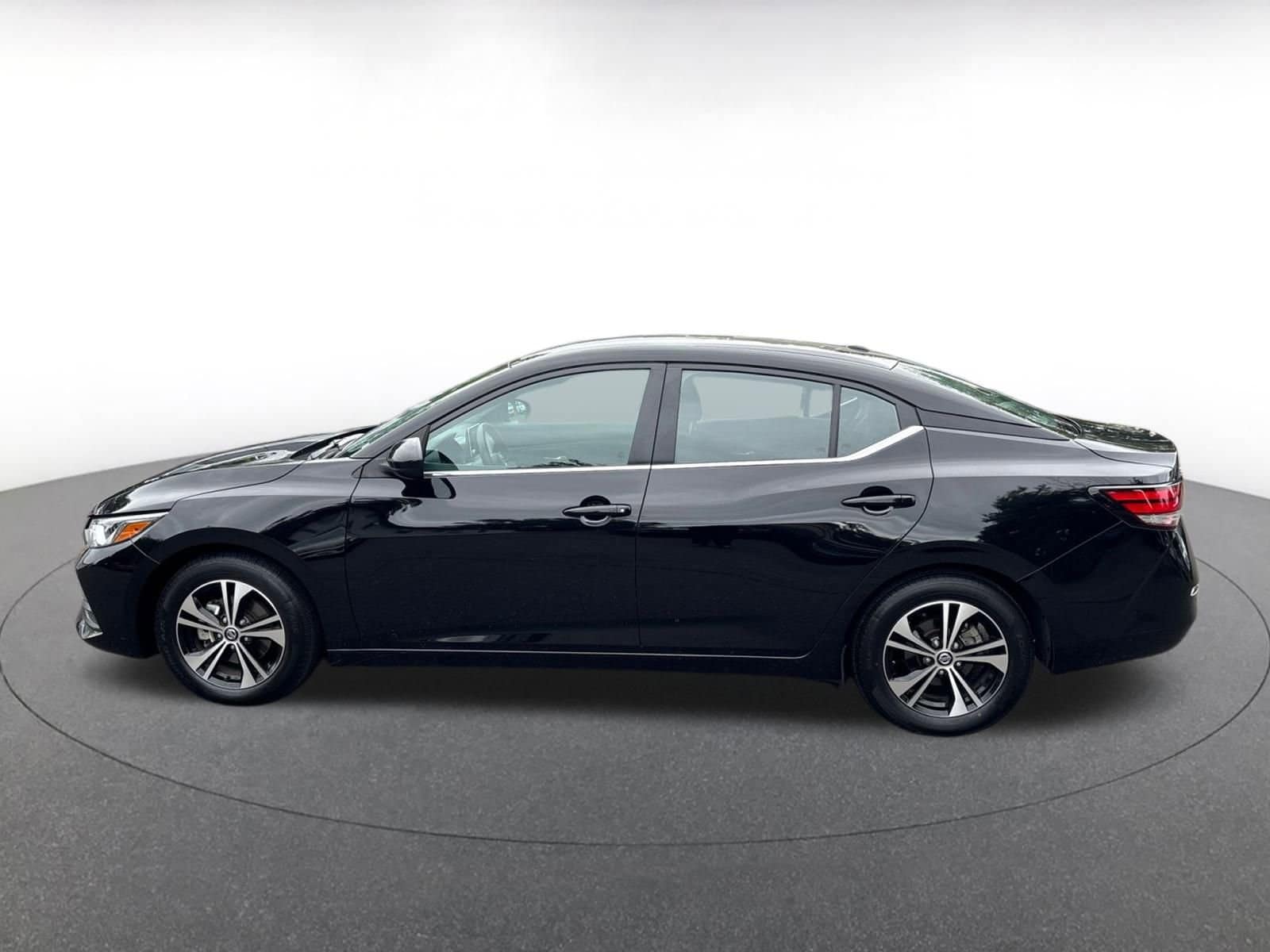 Thumbnail: 2023 Nissan Sentra - 4