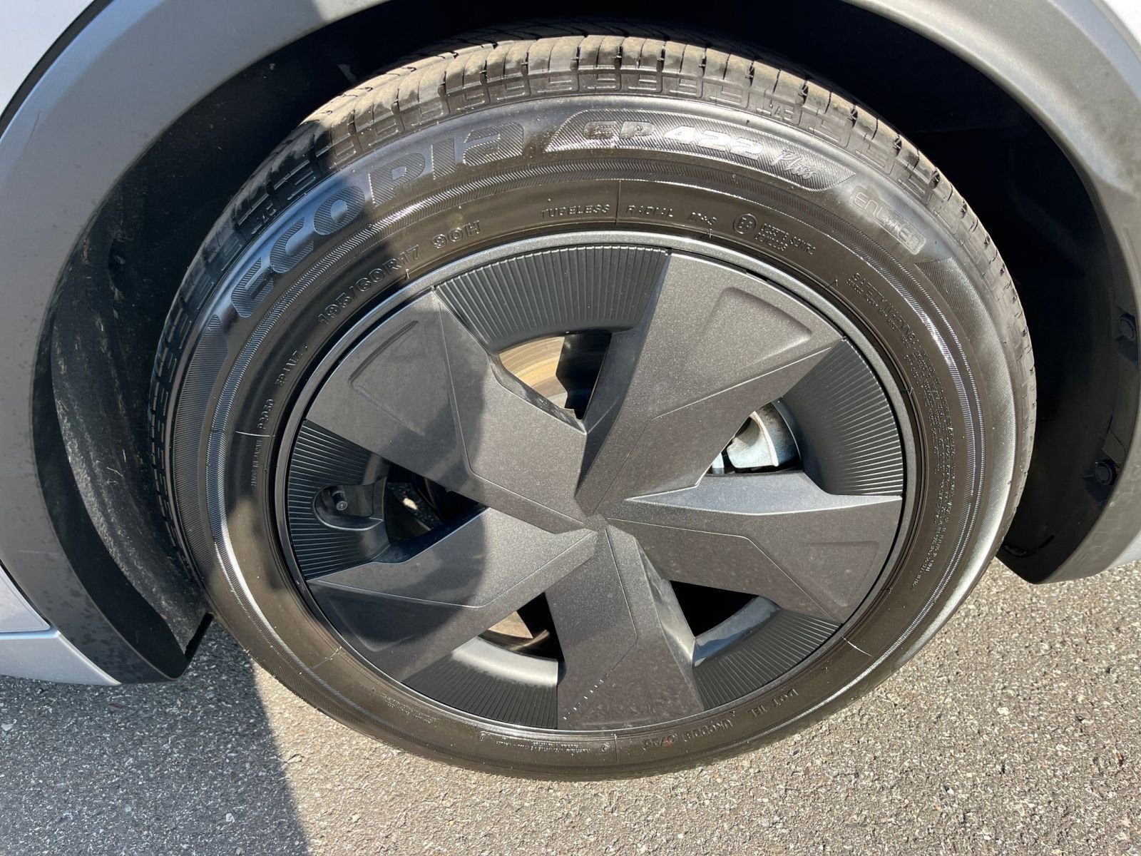 Thumbnail: 2025 Toyota Prius - 29