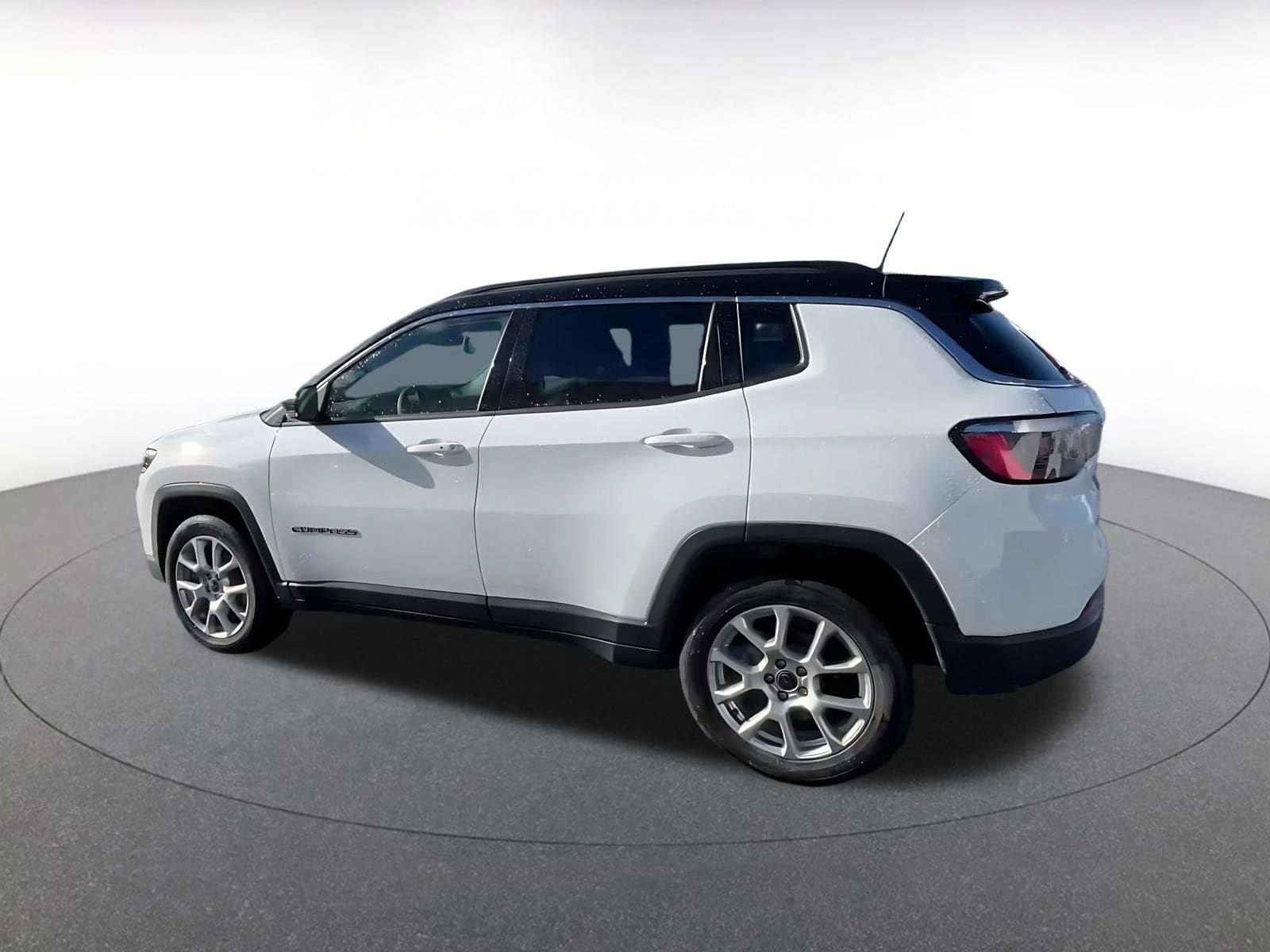 Thumbnail: 2025 Jeep Compass - 10