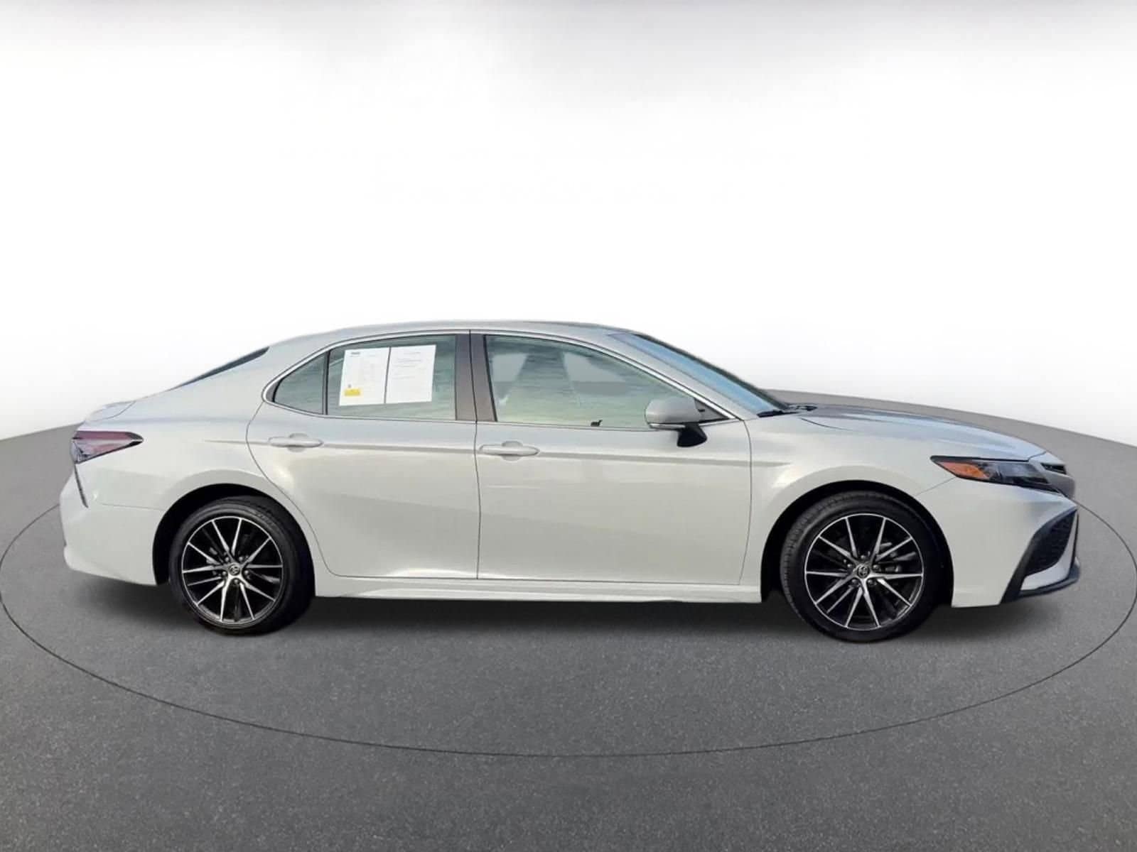 Thumbnail: 2024 Toyota Camry - 16