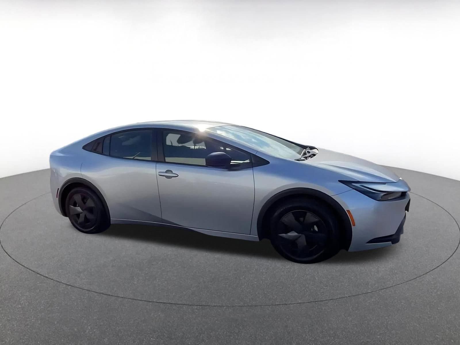 Thumbnail: 2025 Toyota Prius - 2