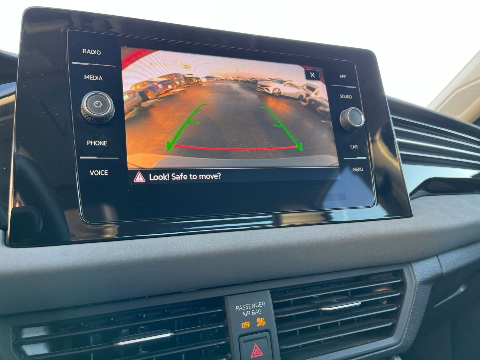 Thumbnail: 2025 Volkswagen Jetta - 17