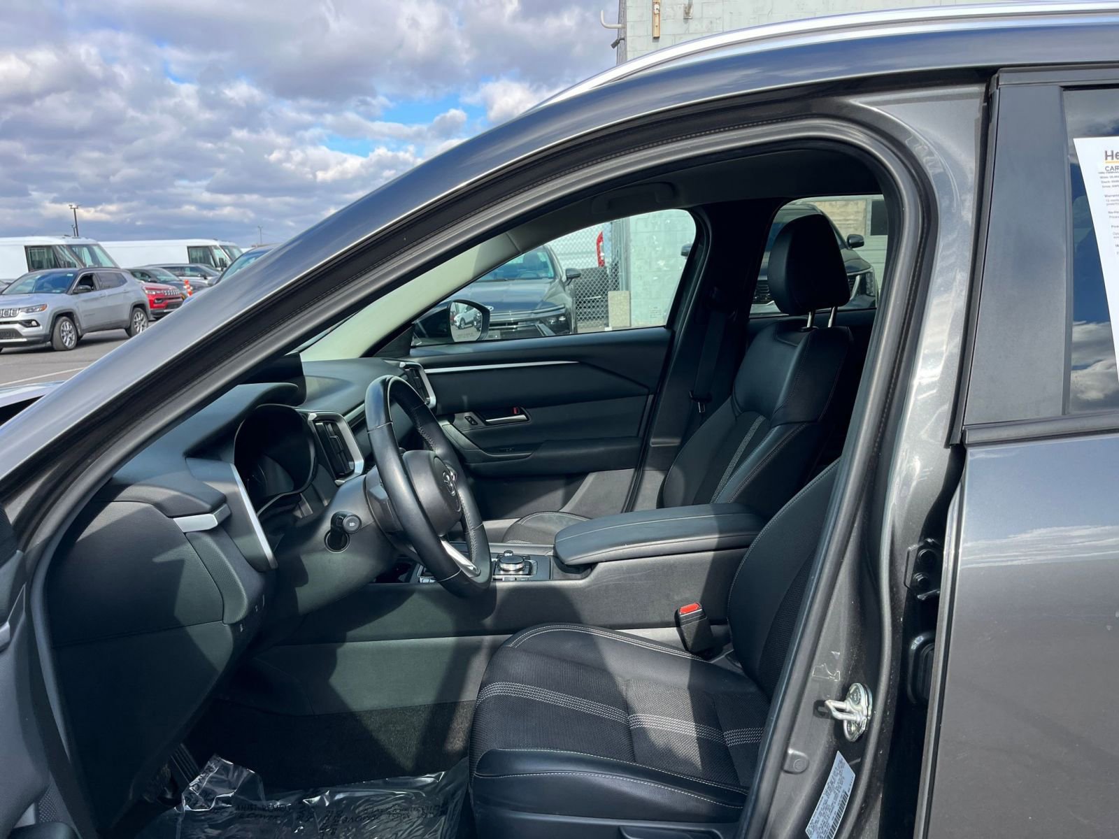 Thumbnail: 2025 Mazda CX-50 - 27