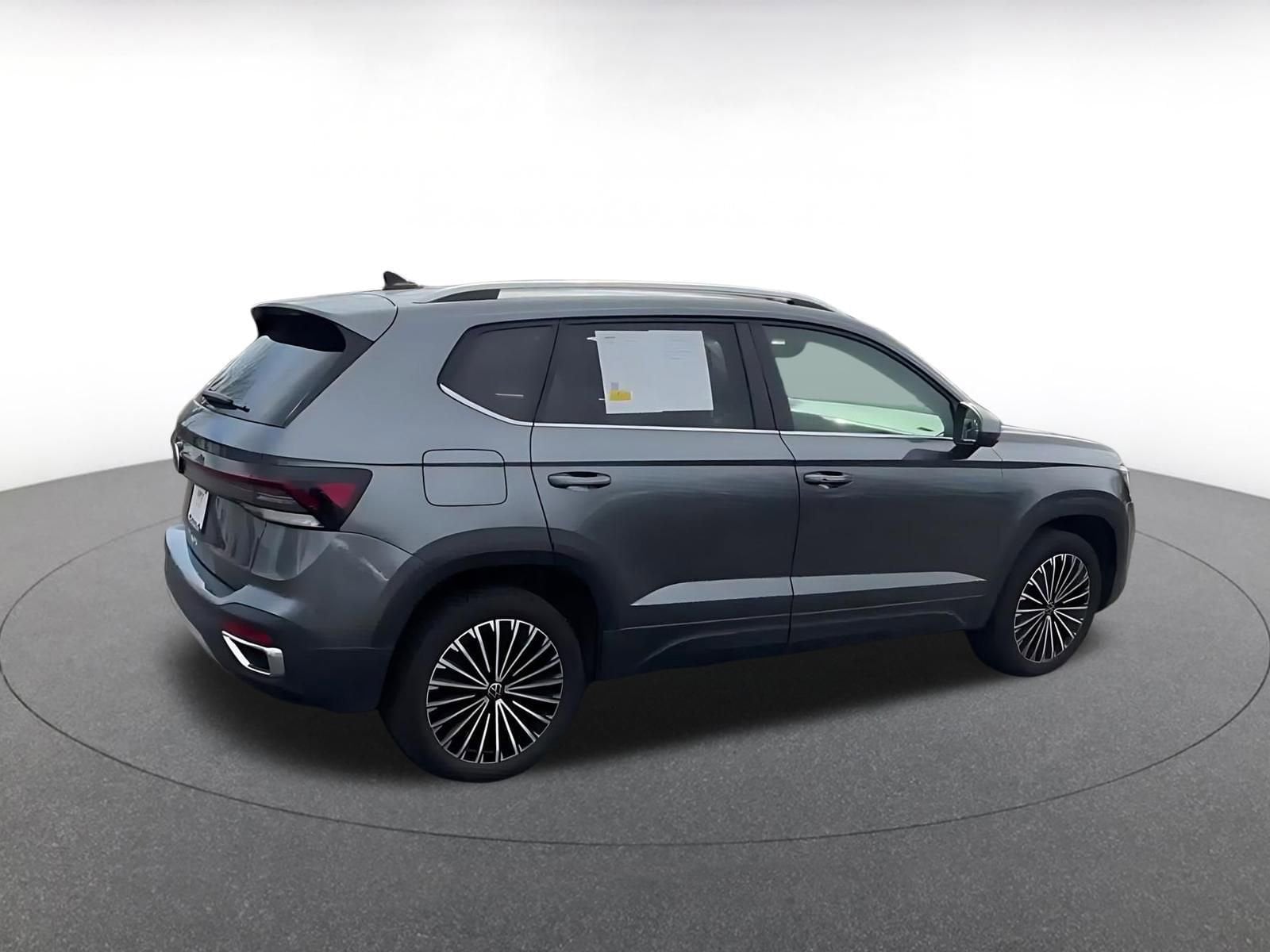 Thumbnail: 2025 Volkswagen Taos - 14