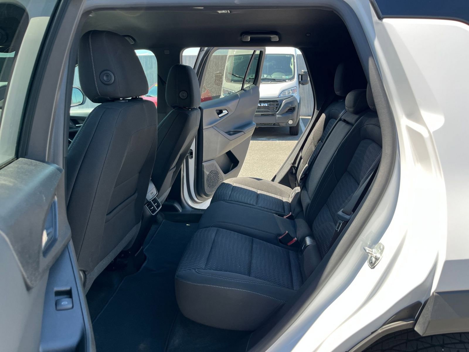 Thumbnail: 2025 Chevrolet Equinox - 25