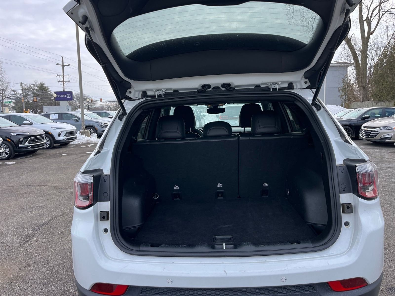 Thumbnail: 2025 Jeep Compass - 32