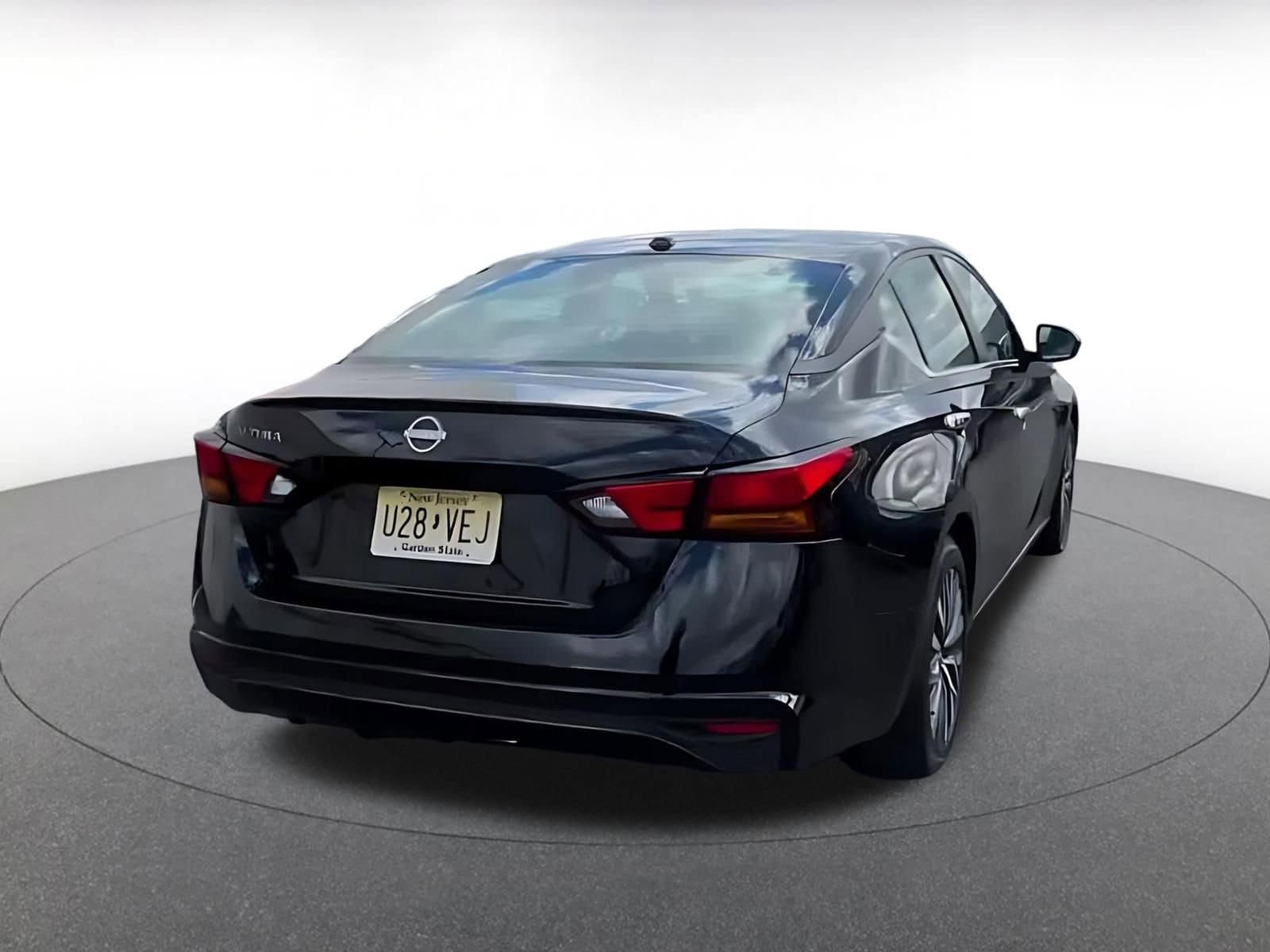 Thumbnail: 2025 Nissan Altima - 12