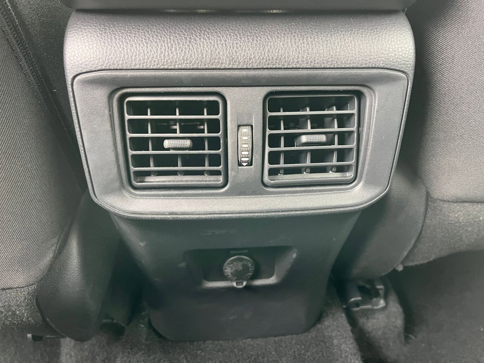 Thumbnail: 2025 Toyota RAV4 - 23