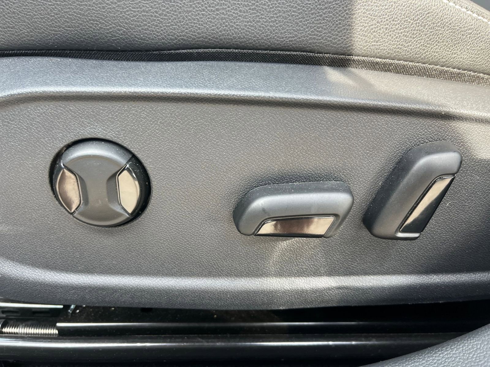 Thumbnail: 2025 Volkswagen Jetta - 23