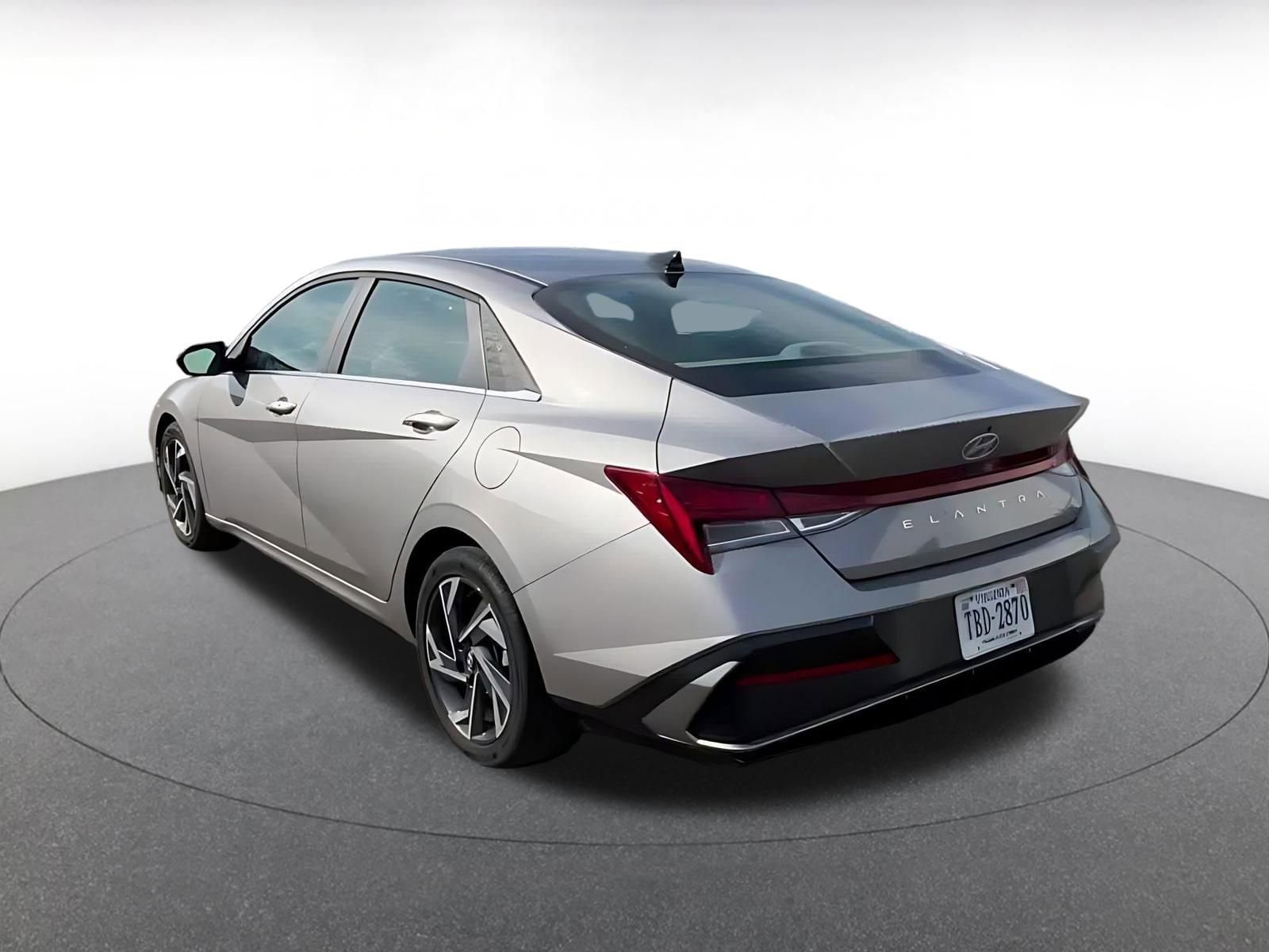 Thumbnail: 2025 Hyundai Elantra - 11