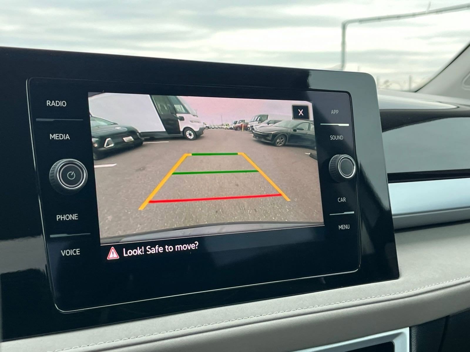 Thumbnail: 2025 Volkswagen Taos - 17