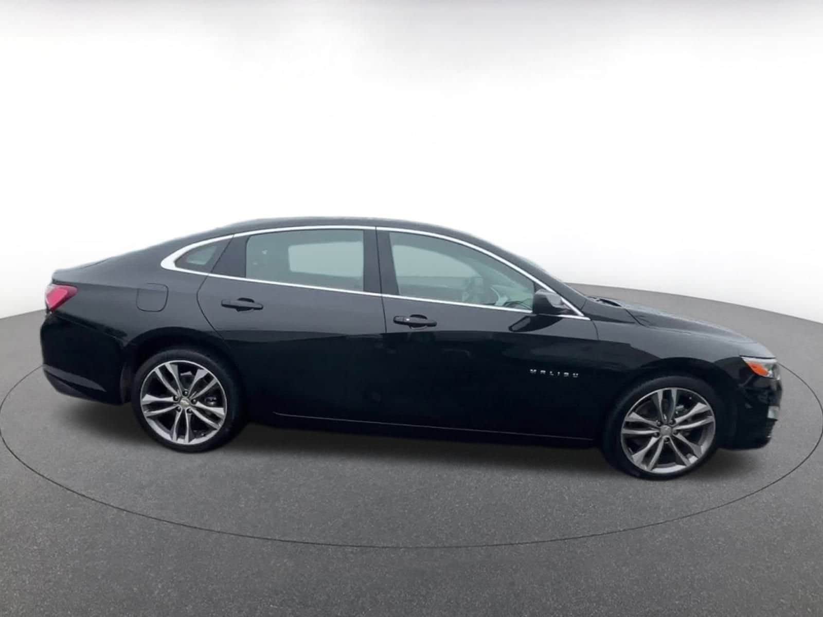 Thumbnail: 2024 Chevrolet Malibu - 16