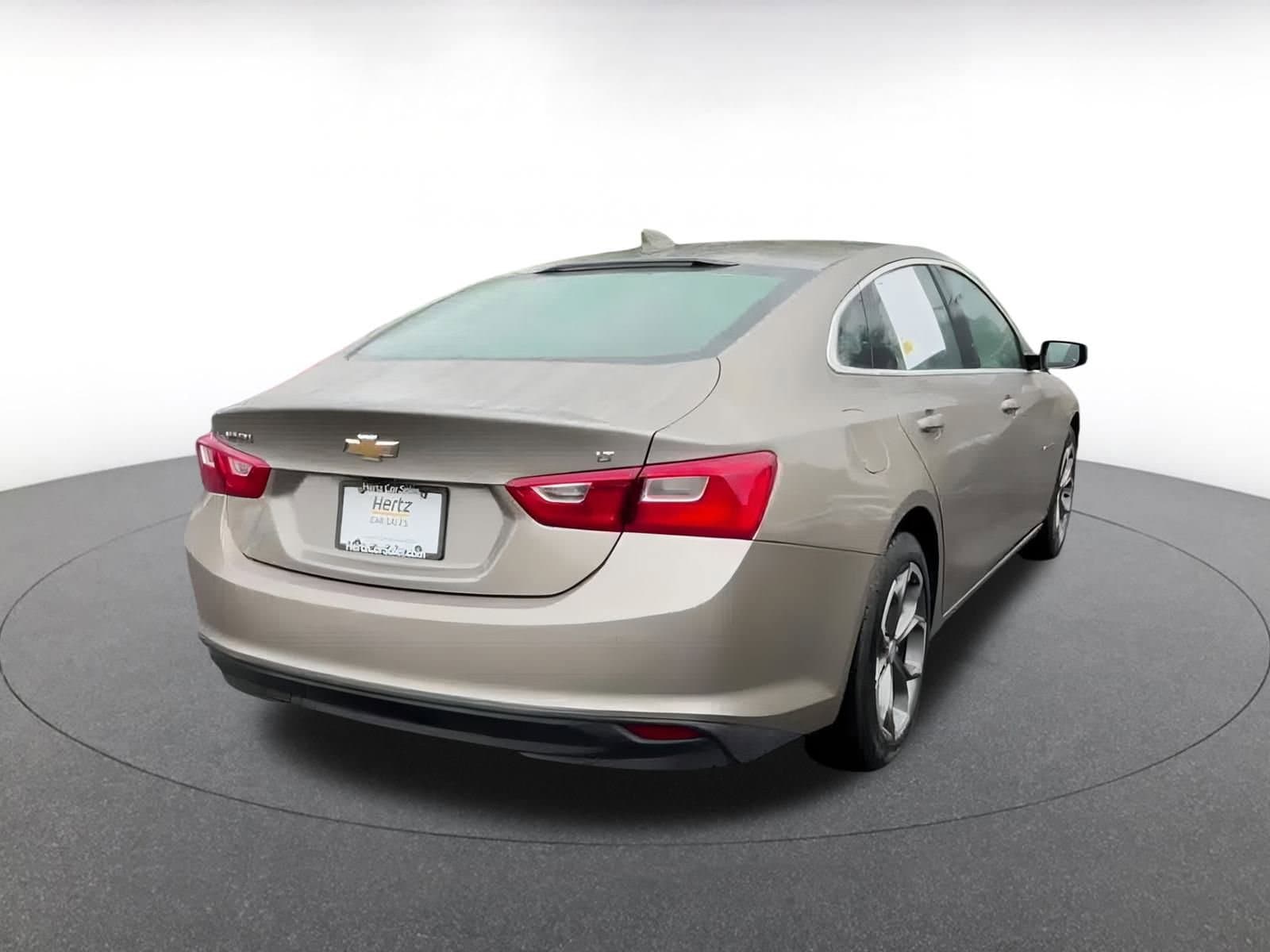 Thumbnail: 2024 Chevrolet Malibu - 12
