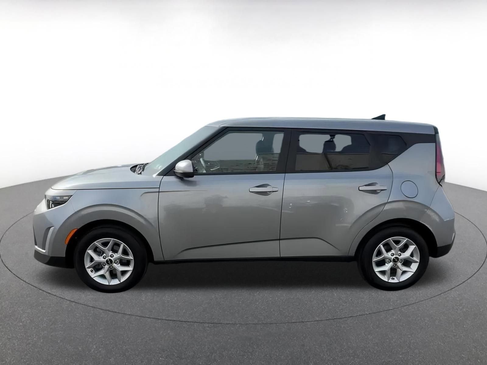 2024 Kia Soul LX 8