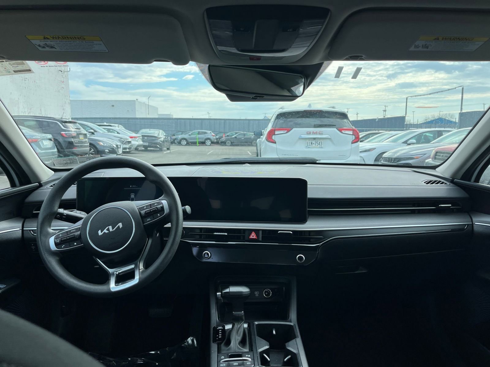 Thumbnail: 2025 Kia K5 - 33