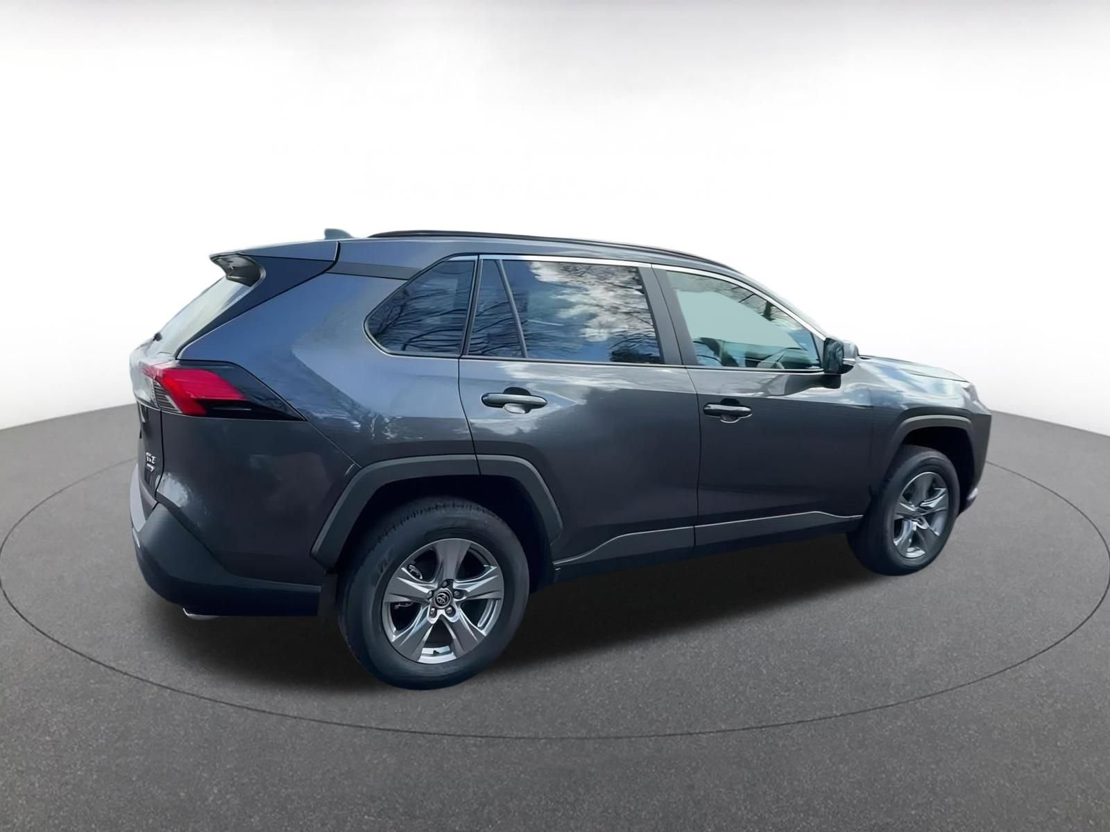 2024 Toyota RAV4 XLE 15