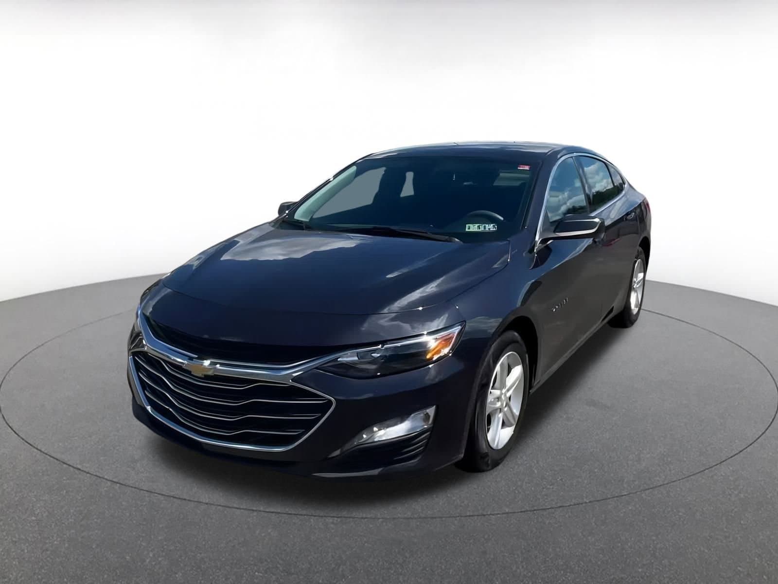 Thumbnail: 2023 Chevrolet Malibu - 6