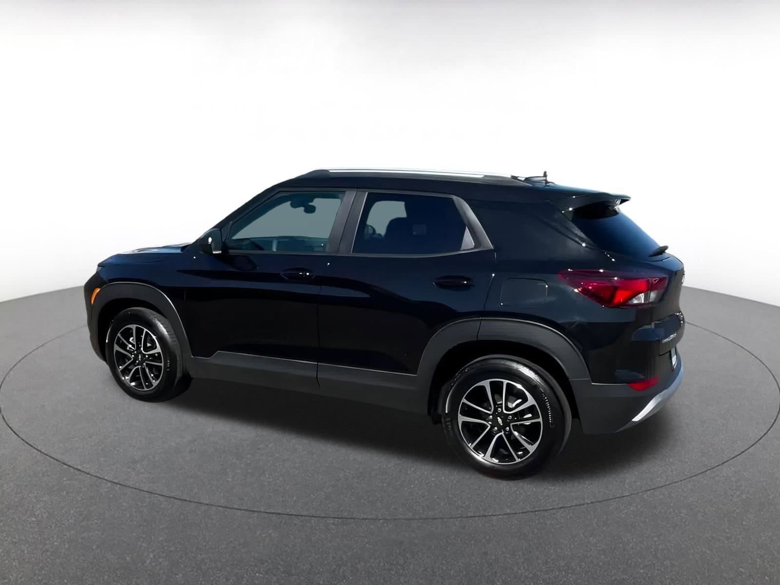 Thumbnail: 2025 Chevrolet TrailBlazer - 10