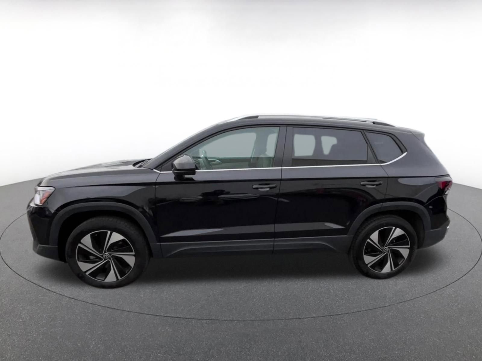 Thumbnail: 2025 Volkswagen Taos - 9