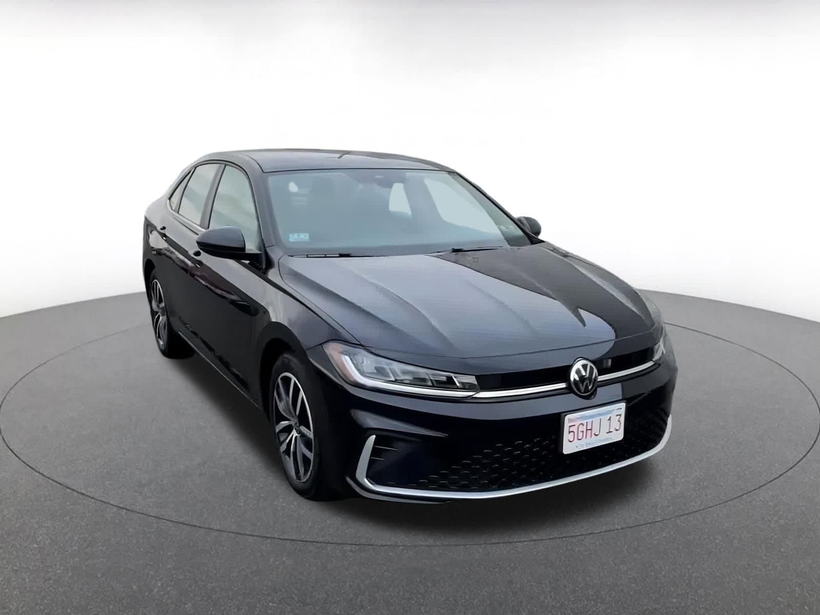 Thumbnail: 2025 Volkswagen Jetta - 3