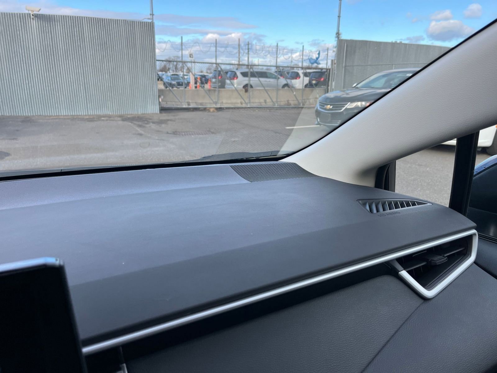 Thumbnail: 2025 Toyota Corolla - 34