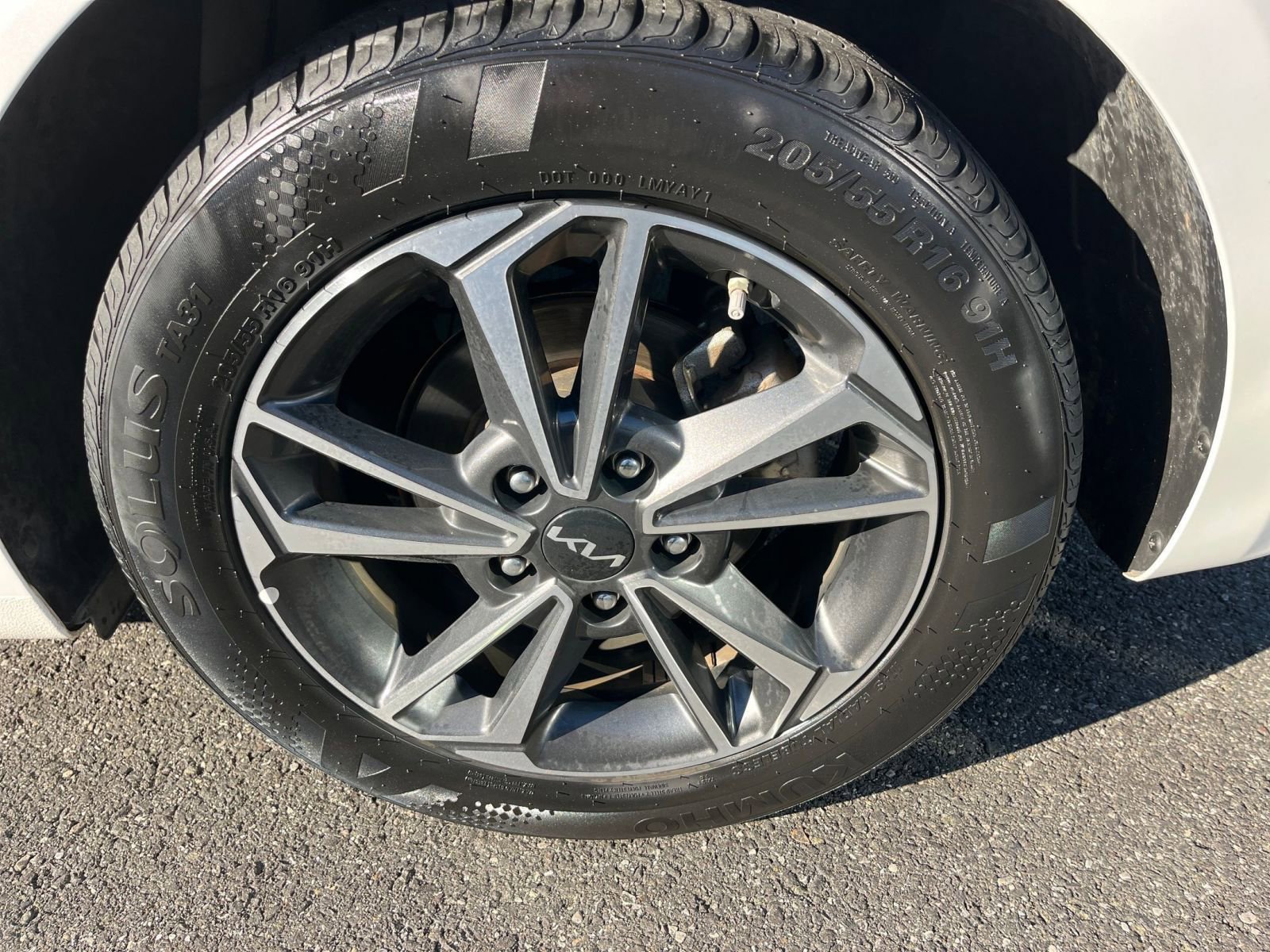 Thumbnail: 2024 Kia Forte - 28