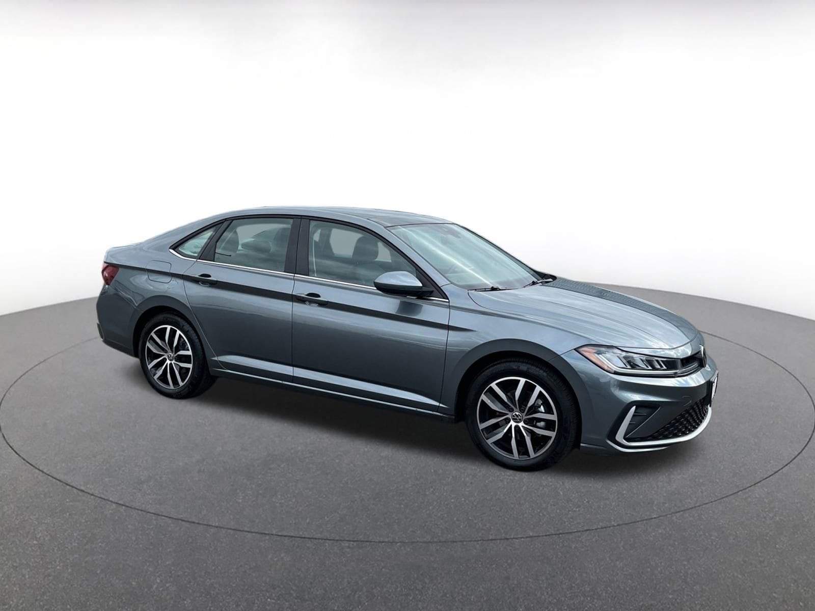 Thumbnail: 2025 Volkswagen Jetta - 1