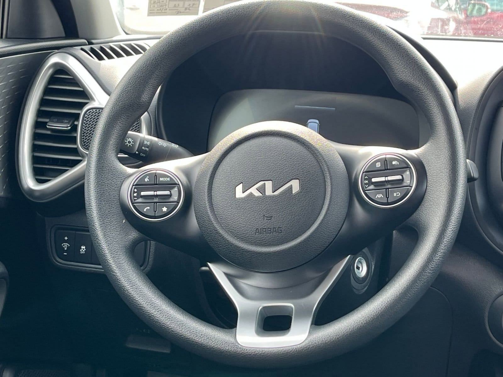 Thumbnail: 2025 Kia Soul - 25