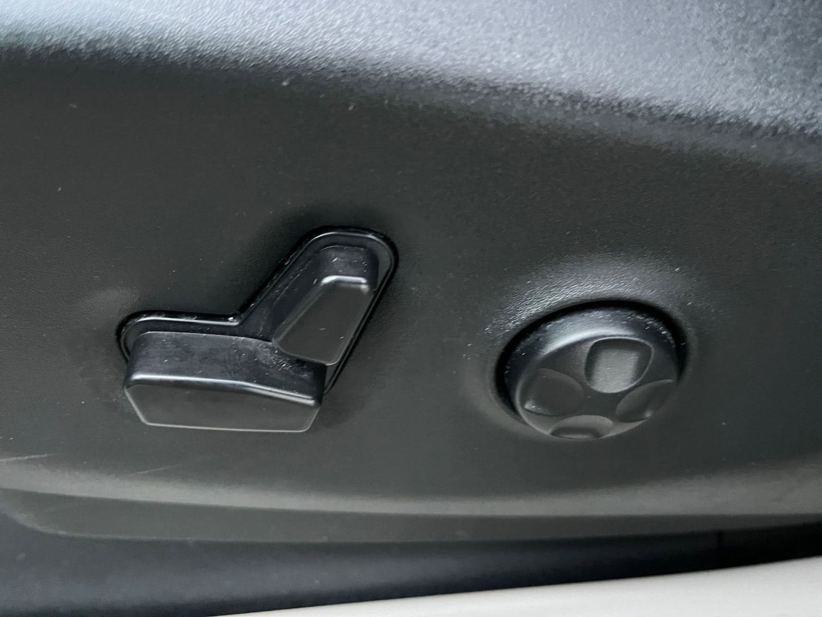 Thumbnail: 2024 Chrysler Pacifica - 23