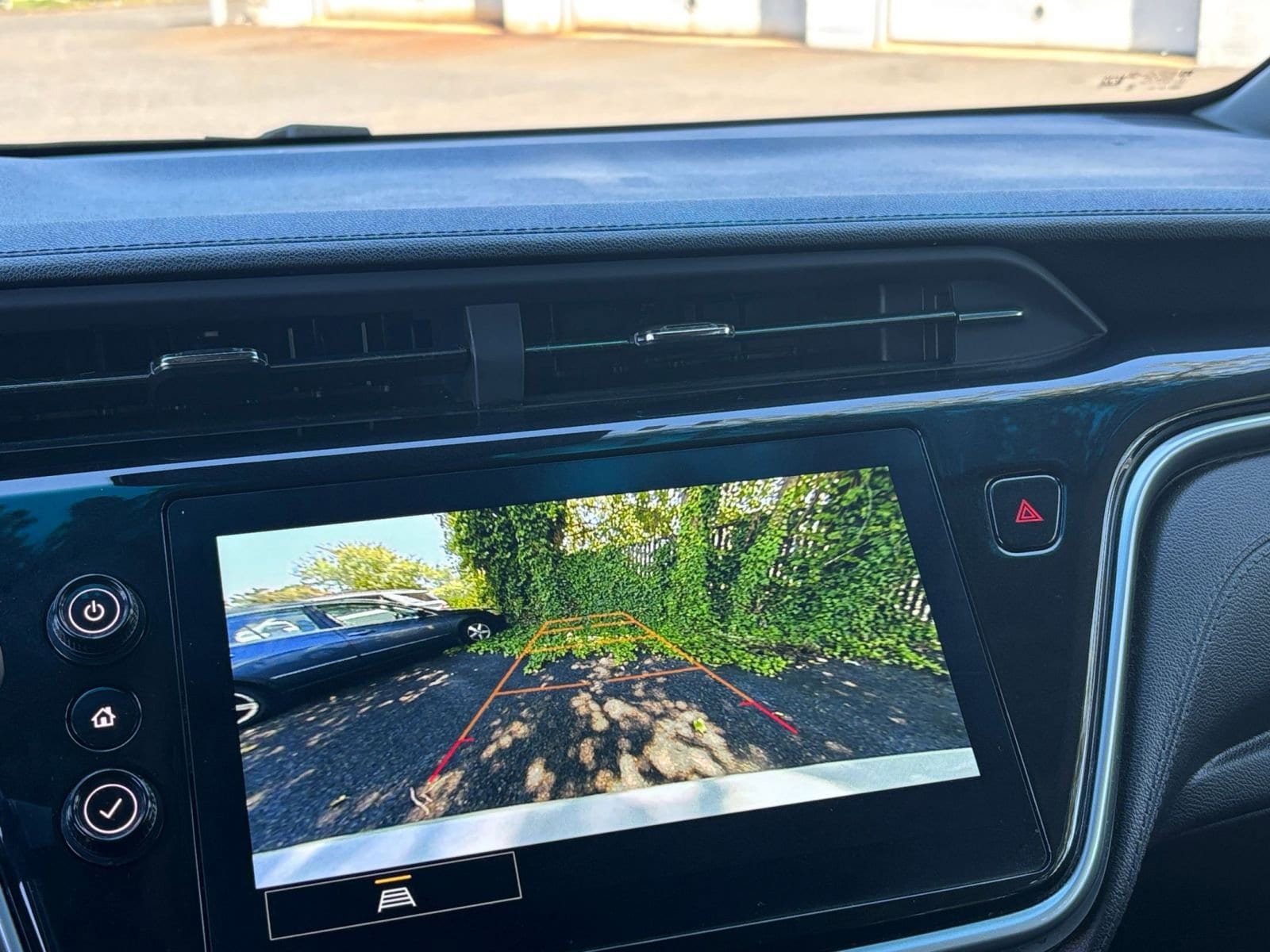 Thumbnail: 2023 Chevrolet Bolt EV - 17