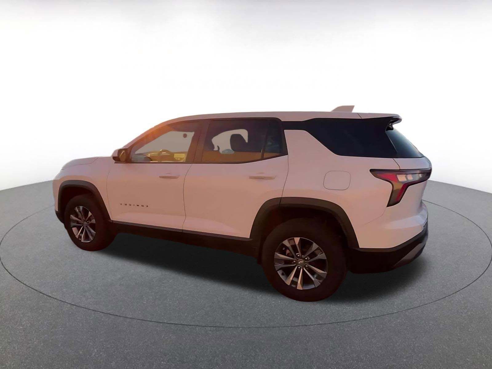 Thumbnail: 2025 Chevrolet Equinox - 10