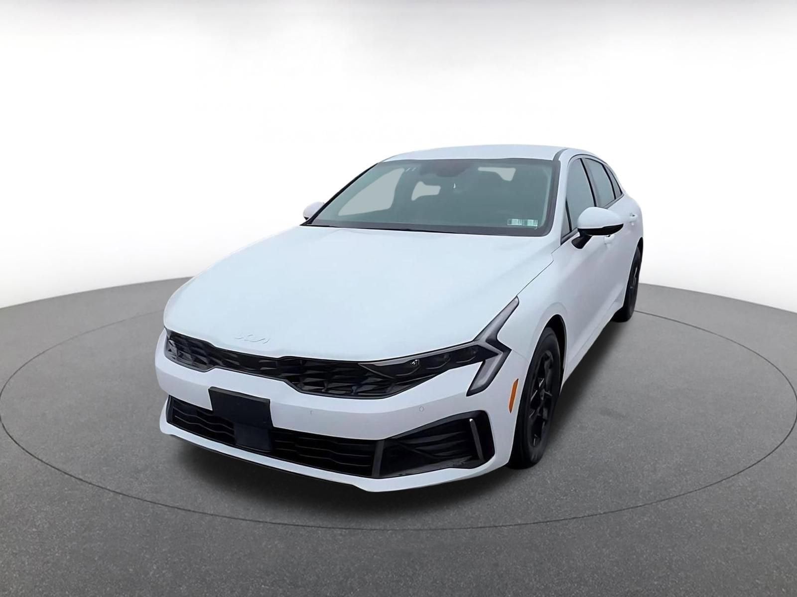 Thumbnail: 2025 Nissan Versa - 4