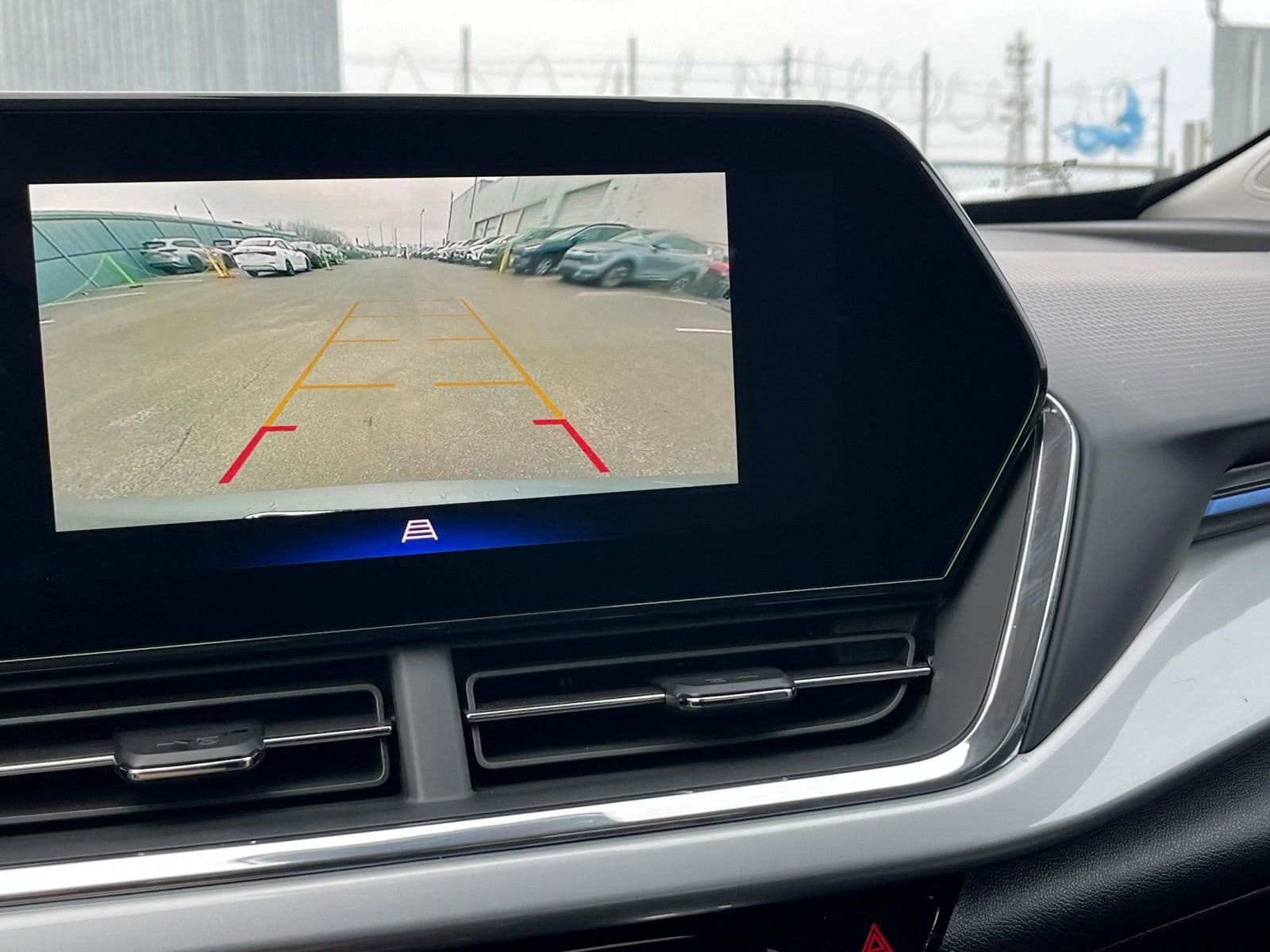 Thumbnail: 2025 Chevrolet Trax - 17