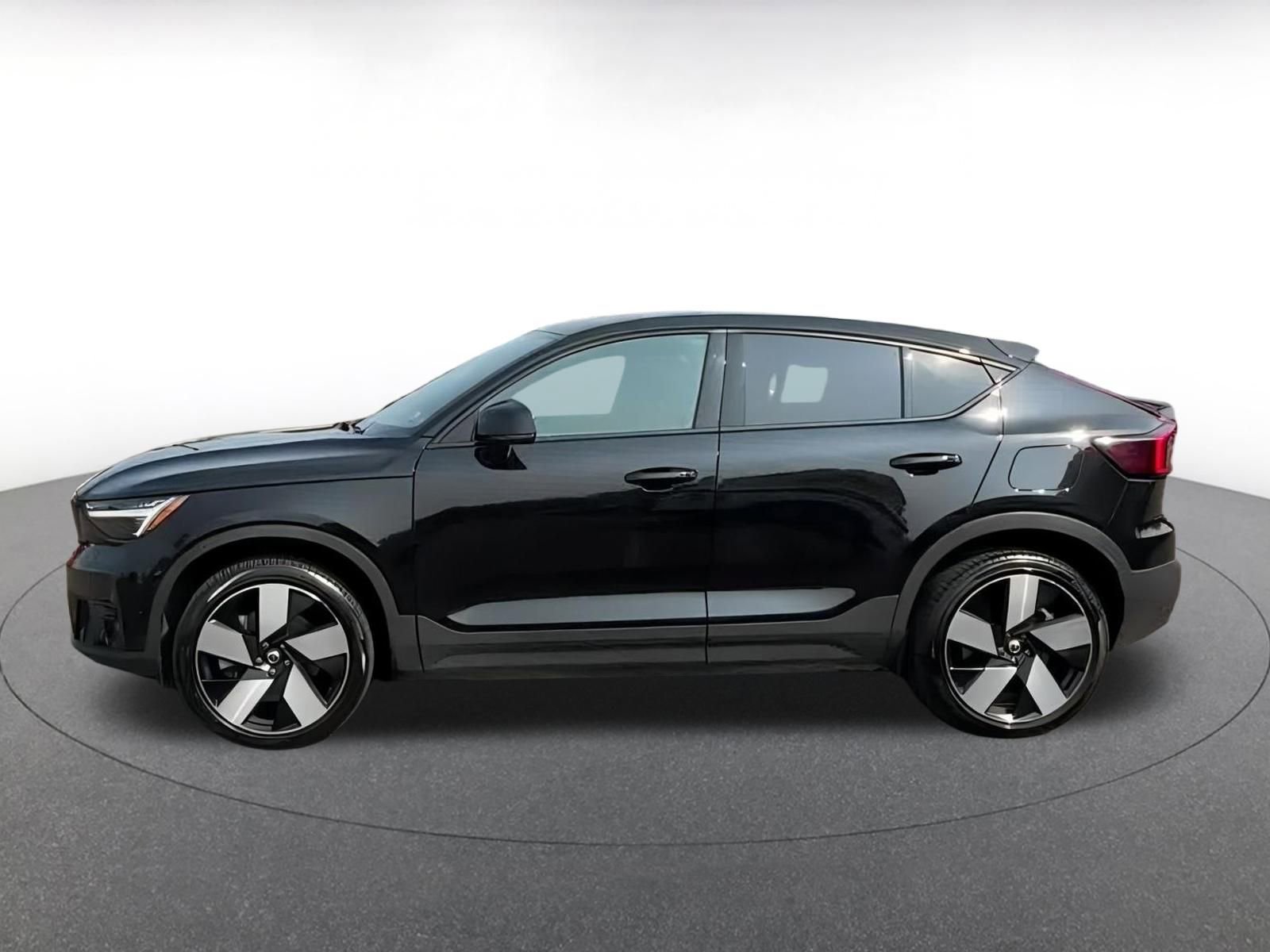 Thumbnail: 2023 Volvo C40 - 11