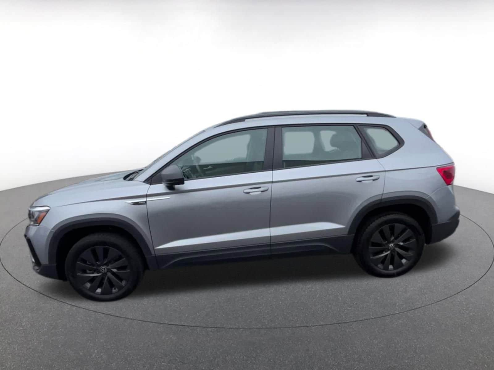 Thumbnail: 2024 Volkswagen Taos - 9